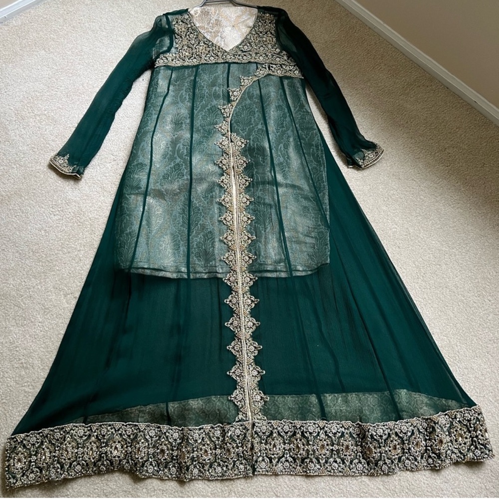 Elegant Green Embroidered salwar kameez (three piece)